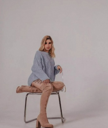 Живу в Москве и готова сделать твои фантазии реальностью. У меня широкий спектр услуг и каждая встреча со мной будет незабываемой. Мой опыт позволяет мне быть идеальной партнершей в любой обстановке, будь то деловая встреча или романтический ужин. Мои отзывы говорят о моей профессиональности и умении удовлетворить тебя. Фото, которые ты видишь, подтверждают мою красоту и страстность. Давай встретимся и откроем новые грани удовольствия вместе 🔥💋😉 792, 20 лет