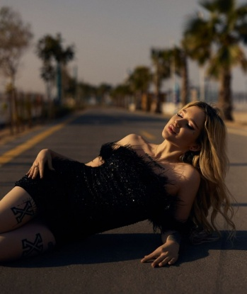 Огненная рыжая красавица сделает твои фантазии реальностью. Готова подарить тебе море удовольствия и незабываемых впечатлений! 3404, 23 года