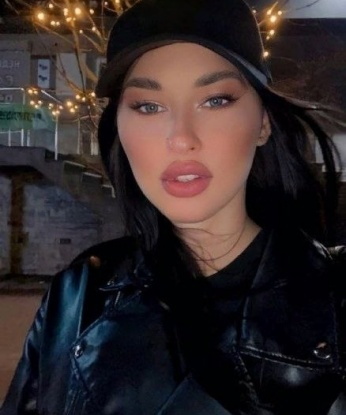 У меня есть фото, чтобы ты мог оценить мою сексуальность и привлекательность. Мои услуги включают классический секс, оральный секс, эротический массаж, стриптиз. Также я готова исполнить все твои сокровенные фантазии и пожелания. Мои клиенты, восхищенные моими способностями, оставляют благодарные отзывы. Жду тебя, чтобы создать незабываемые моменты вместе! 💋 3670, 25 лет